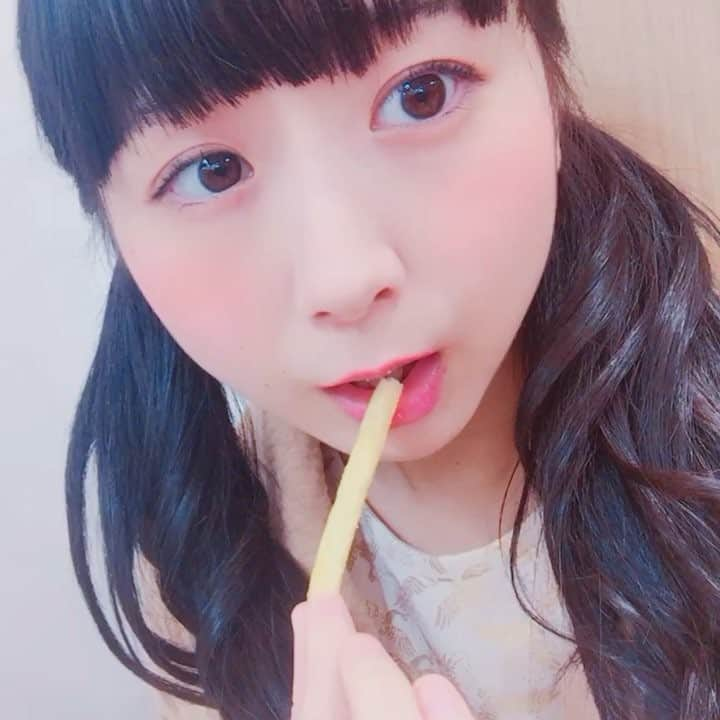 山田なみのインスタグラム：「🍟🍟🍟」