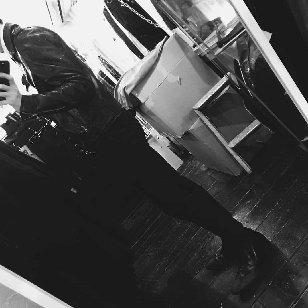 としきのインスタグラム：「#miharayasuhiro  #saintlaurent  #prada」