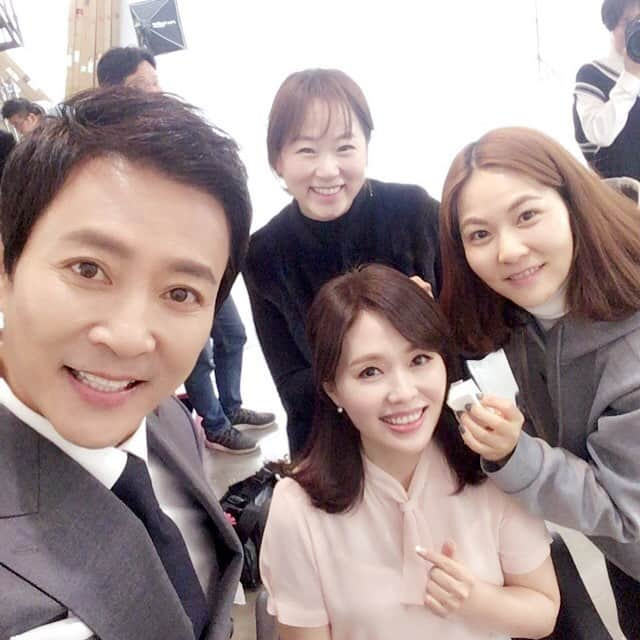 チェ・スジョンさんのインスタグラム写真 - (チェ・スジョンInstagram)「#촬영중 #양우내안애 #스탶 #돕는베필 #선한영향력 #축복의통로 #감사합니다 #고맙습니다 #사랑합니다」11月13日 14時43分 - charitysj