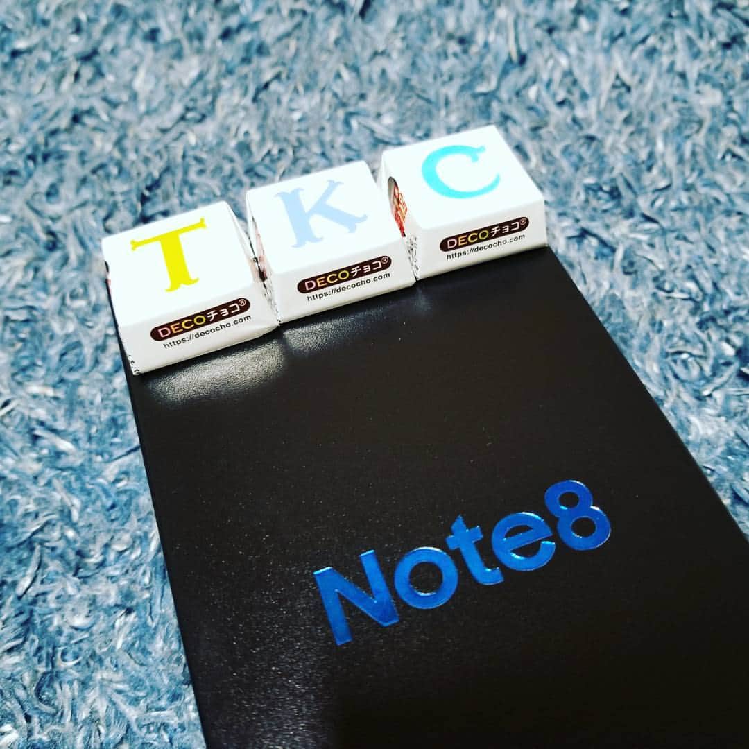 山本崇史のインスタグラム：「先日、久々にスマホを機種変更。GalaxyNote8でやんす( ・∇・) カメラが良すぎて．．．手持ちのカメラたちの出番が減り気味。デジカメも大変だなぁこりゃ。 #Samsung#galaxynote8#機種変更」