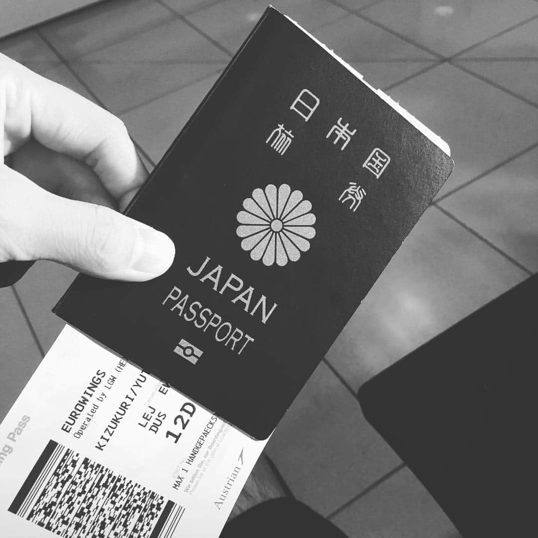 木造勇人さんのインスタグラム写真 - (木造勇人Instagram)「頭から離れられない… 早く忘れたい、目を瞑っても昨日のことが蘇ってくる。 無心になって飛行機に乗ってやる。 さらばドイツ🇩🇪 #ドイツオープン #日本に帰国 #またすぐドイツ #世界ジュニア」11月13日 23時25分 - yuto_kizukuri