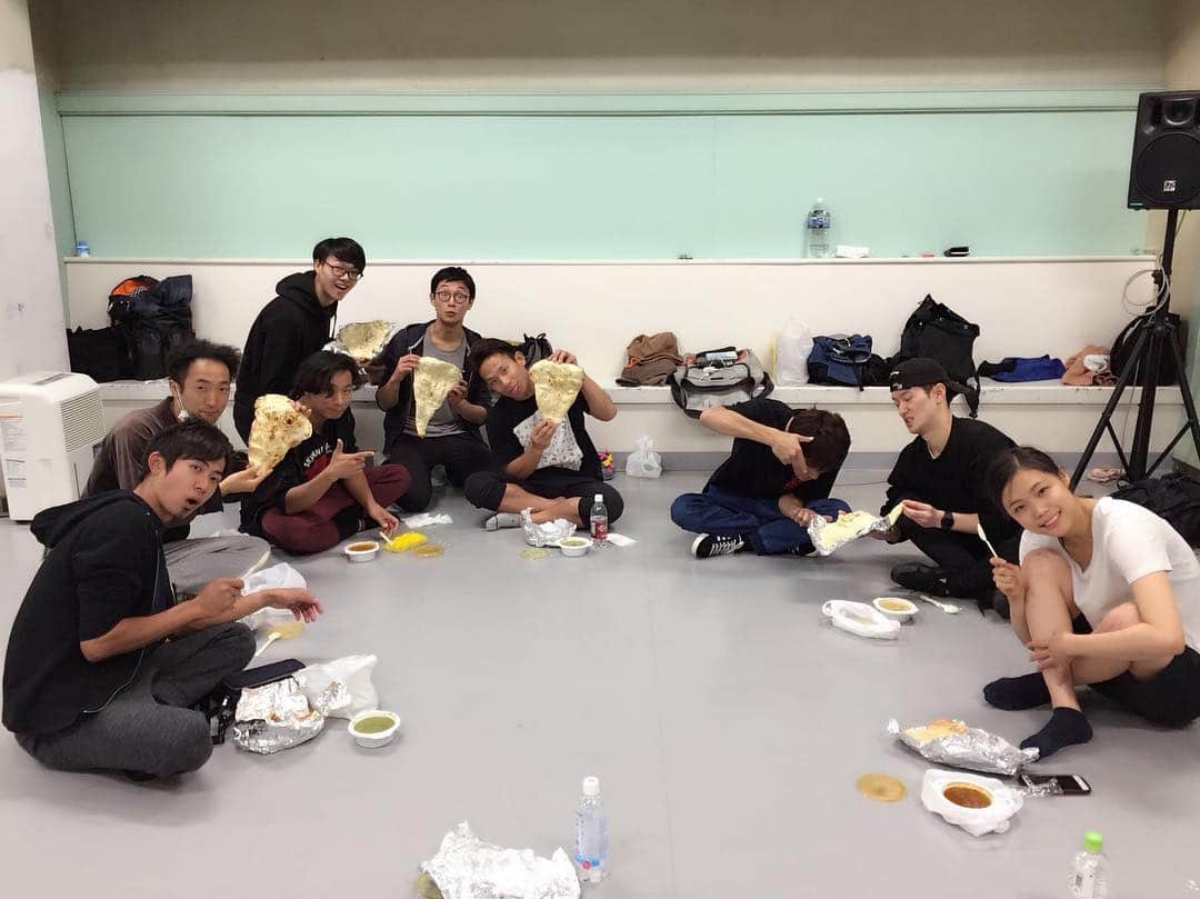 亀井理那のインスタグラム：「集合写真、切れちゃってた(°_°)💦 すみません。笑」