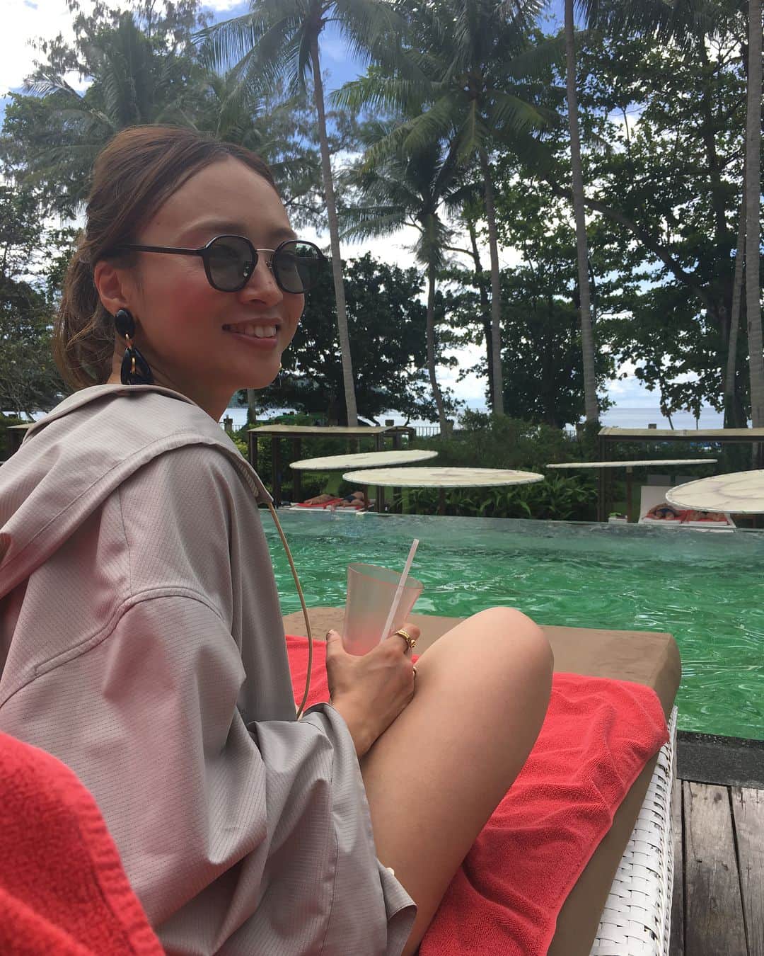 野尻美穂のインスタグラム：「最終日はZEN POOLという大人しか利用できないプールへ。 気持ち良すぎて爆睡😴 #ClubMed #clubmedphuket #クラブメッド」