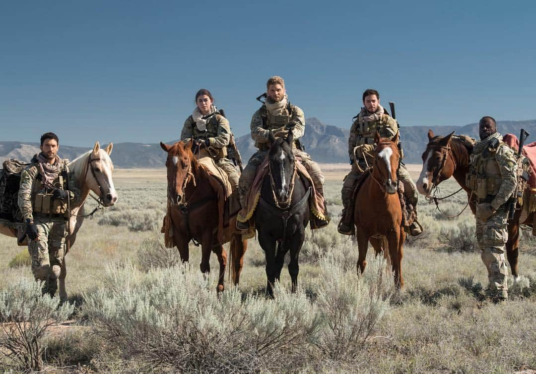 マイク・ヴォーゲルさんのインスタグラム写真 - (マイク・ヴォーゲルInstagram)「Good gracious that’s a good looking bunch. Just under three more hours till it jumps off tonight!!! @nbcthebrave #thebrave」11月14日 9時11分 - realmikevogel