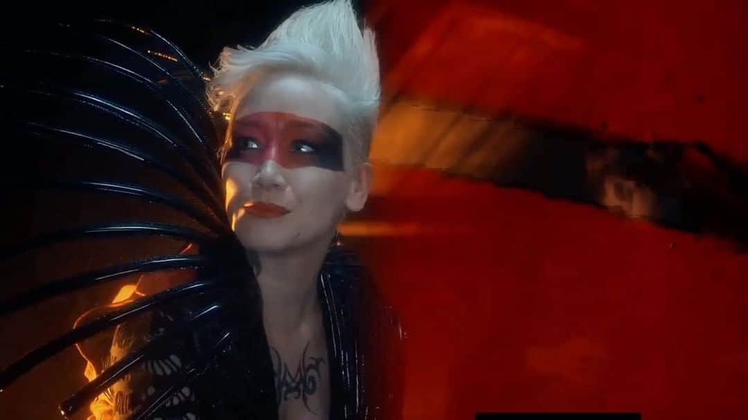 マリーナ・べネディクトのインスタグラム：「Cherry the Hellraiser! Babs should have checked for a pulse!!! @Gotham #Gotham #PaybacksABitch 🍒Cherry🍒  #ItsSoGoodToBeBad on @gothamonfox @foxtv  #Cherry #marinabenedict #fightlikeagirl #letsgetreadytorumble #Lee #drlesliethompkins #morenabaccarin  #Nygma #corymichaelsmith #Grundy  #drewpowell #prisonbreak  #gothamonfox  #Batman  #🍒 #GothamFox #gothamseason4 #gothamedit #gothamedits  #dccomics #dccinematicuniverse #dcextendeduniverse #gothamcitysirens #dccomicsfan #comiccon #newyorkcomiccon」