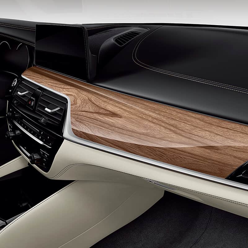 BMW Japanさんのインスタグラム写真 - (BMW JapanInstagram)「. 【BMW Individual】 色、素材、そして可能性が、無限にあること。 それが、個性を描き出す鍵。 スポーティな走りを予感させるボディ・カラー、フローズン・アークティック・グレーもそのひとつ。 きっと、あなただけの特別なものが待っているはず。 . ▶「#BMW至高の美」から、BMW Individualのギャラリーをご覧下さい。 . #BMW #BMWJapan #駆けぬける歓び #5Series #grey #leather #interiordesign #handcrafted #handmade #instacar #BMWIndividual #BMWWorld #BMWPost #BMWgram #BMWlovers #BMWlife #BMWlove #BMWforlife #BMWcar #ig_japan」11月15日 16時14分 - bmwjapan
