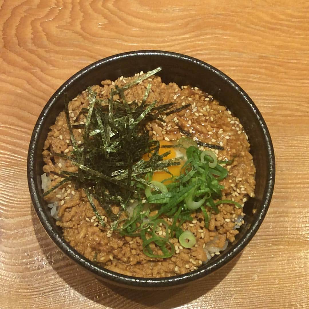炉端まじめや　広島立町店のインスタグラム：「炉端名物・肉味噌たまごごはん。飲みの〆にオススメです。 #広島 #立町 #まじめや #hiroshima #ダブルタップしてください」