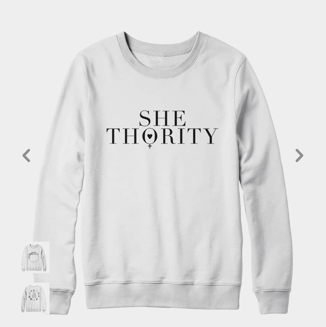 ケイティ・ロッツさんのインスタグラム写真 - (ケイティ・ロッツInstagram)「Yayyyyy they are finally here! @shethority shirts and sweatshirts WE GOT YOUR BACK 🙌💕 link to buy in my bio! Proceeds go to @girlsinc and development of the #shethority digital platform **ships worldwide**」11月16日 2時11分 - caitylotz