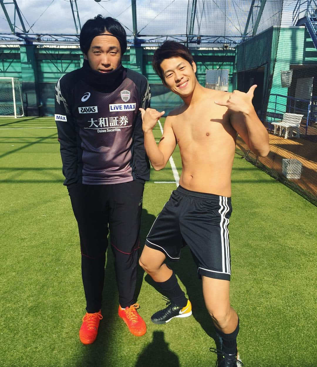 小山英機さんのインスタグラム写真 - (小山英機Instagram)「朝からフットサル⚽️ こんな寒いのに、木村くん元気すぎや。。 こんな寒いのに、木村くんモッコリしすぎや。。」11月16日 14時30分 - monkoya13