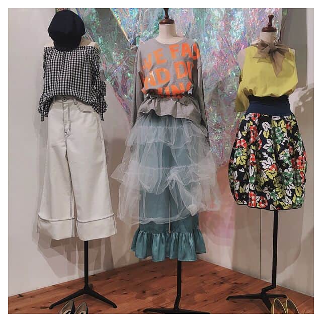 土屋美穂のインスタグラム：「. . バロックの展示会♡♡ SSかわいすぎる！ . . .  #model #japan #tokyo #kawaii #fashion #jelly #tsuchiyamiho #mihokko #l4l #Insta #展示会」