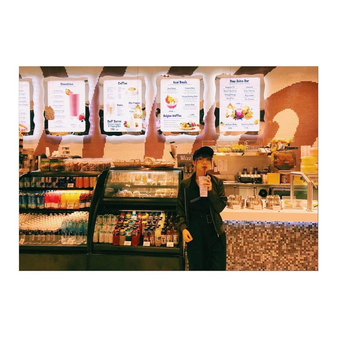村田寛奈さんのインスタグラム写真 - (村田寛奈Instagram)「#眼鏡#裸眼#目悪い#😭 #ootd#japan#9nine」11月16日 16時35分 - hironamurata081229