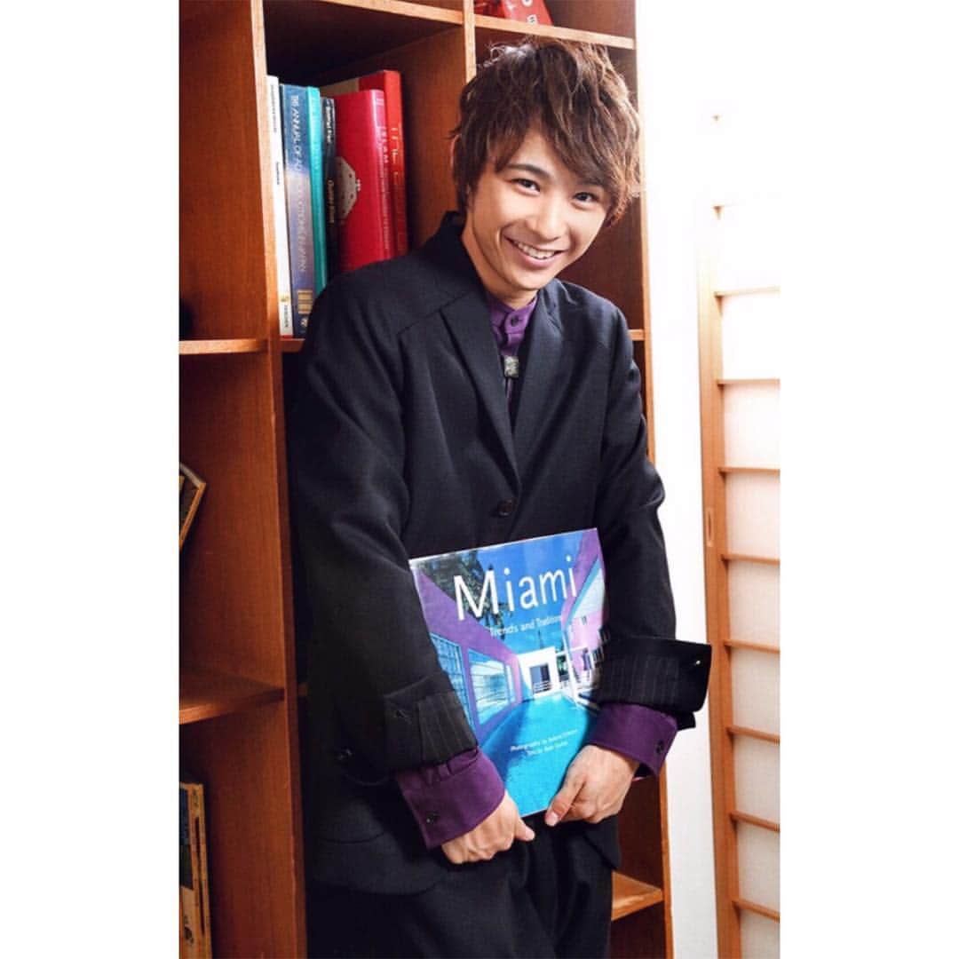 須賀健太のインスタグラム：「Miamiの存在感。」