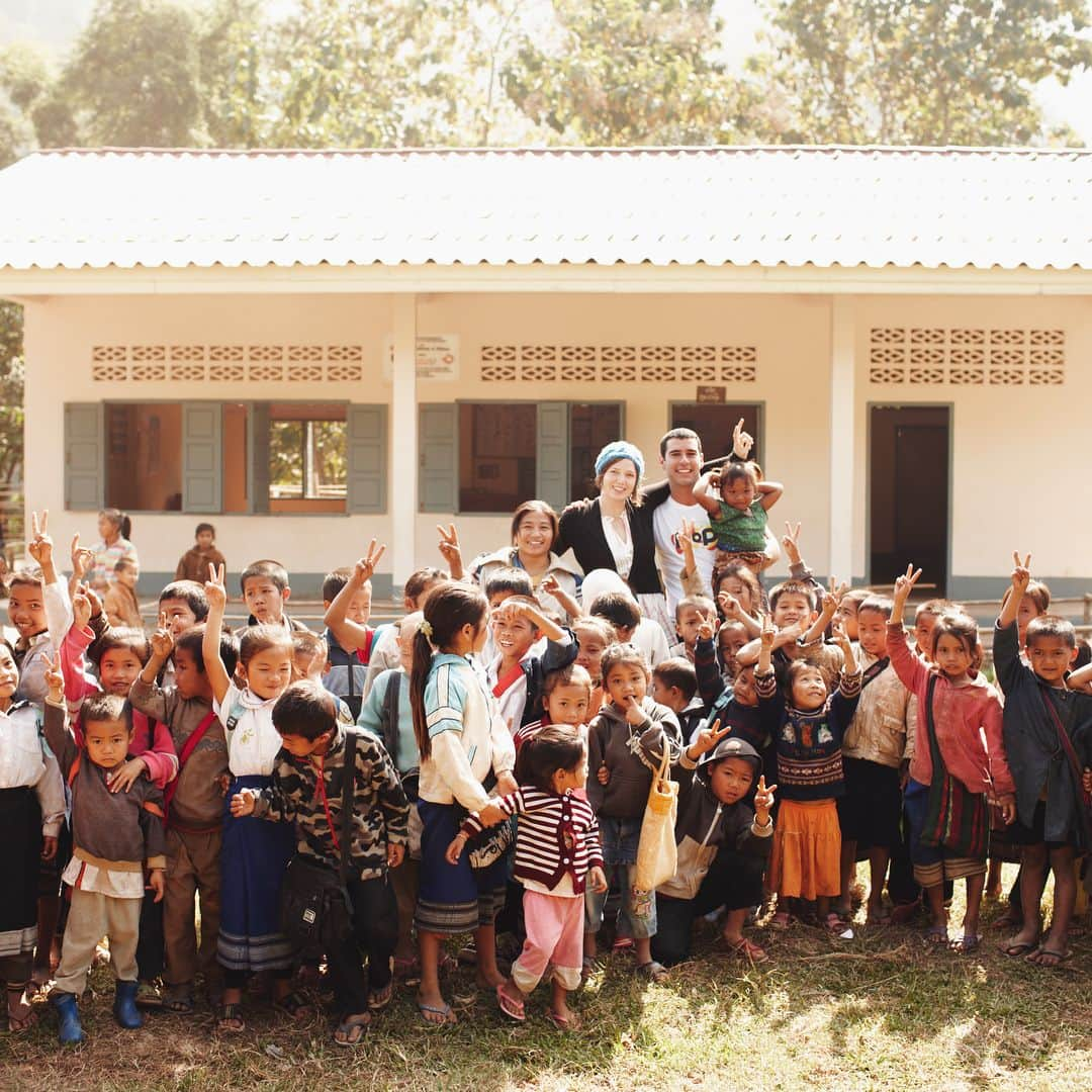 ジジ・ハディッドさんのインスタグラム写真 - (ジジ・ハディッドInstagram)「Laos - Sa Kuan Preschool and Primary School @pencilsofpromise 💛 🇱🇦 -Made Possible by "The Gigi Boot" -Inauguration Date: 4/29/2017 -Students Impacted: 911 -Region: Luang Prabang Photos by Nick Onken My heart is so happy. YOU have given kids the education they deserve with your support of my @stuartweitzman collaboration. Thank you PoP 💛 Let's build more this year with the #EYELOVE !!!!! Learn more about this school and many more at pencilsofpromise.org」11月17日 5時47分 - gigihadid