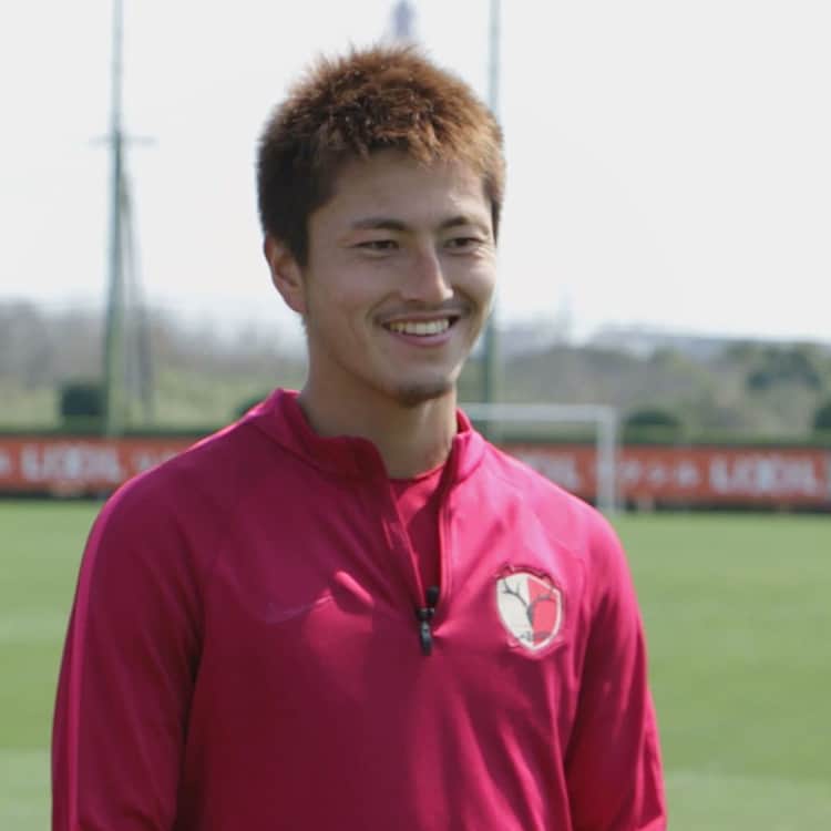 Sporta (スポルタ) のインスタグラム：「. 今日は #鹿島アントラーズ に所属している #土居聖真 選手と #鈴木優磨 選手 から 【 俺の理想の #FW 像 】を聞いて見ました🌟 是非 #プロサッカー選手 からの#アドバイス 等を参考に練習して見ましょう🤘🏻 . 写真や動画等の詳細、続きはSportaアプリから紹介 しています🏅 . ----- Sporuta(スポルタ)の公式アカウントです! Sportaアプリではスポーツ選手、コーチによるトレーニング方や 筋肉トレーニングなど様々な動画を発信しています。 URLからアプリをダウンロードしてみて下さい。 https://www.sportaschool.com/ ----- Sportaアカウントをタグ付けもしくは【#sporta】のハッシュタグを 付けて是非投稿してみて下さい！ ----- #サッカー #日本代表 #サムライブルー #日本代表選手 #jリーグ #j1 #サッカー教室 #W杯 #サッカー少年 #蹴球 #フットサル #サッカー観戦 #football #soccer #futsal #footballplayer #training #samuraiblue #japan #igsoccer #instsport #⚽ #🎬」