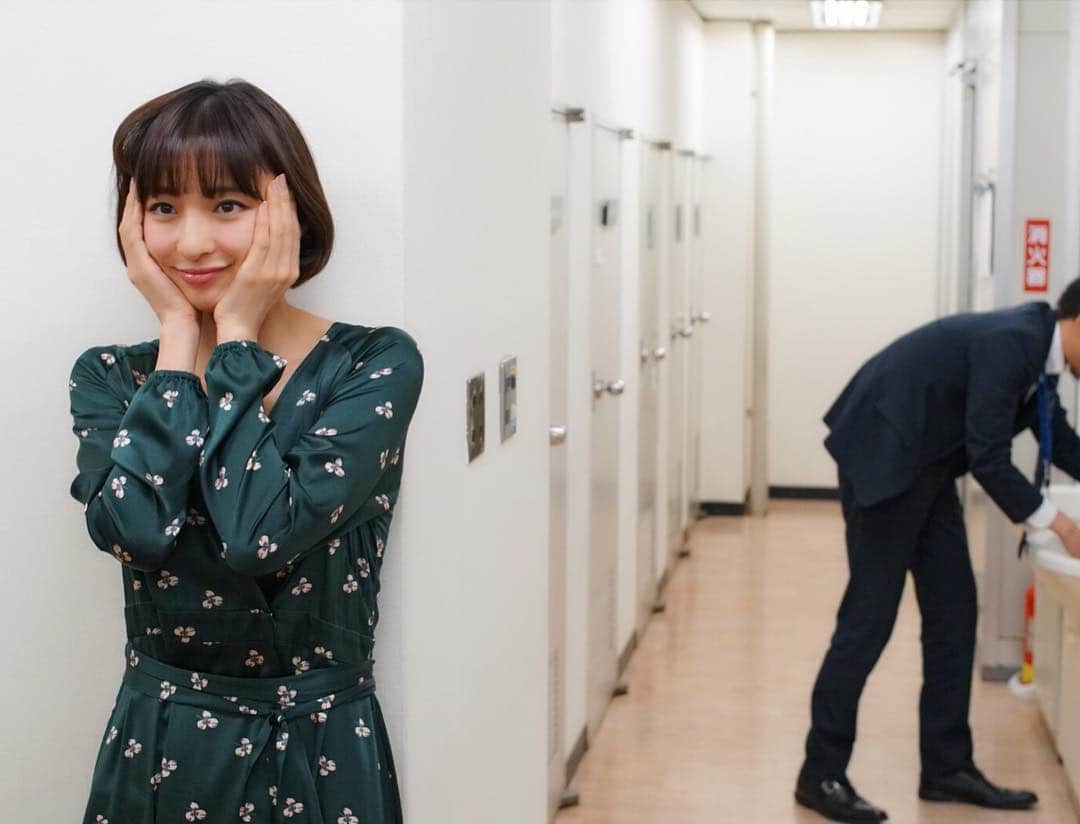 篠田麻里子さんのインスタグラム写真 - (篠田麻里子Instagram)「収録衣装💕#keitamaruyama  #金森さん映ってますよ」11月17日 17時26分 - shinodamariko3
