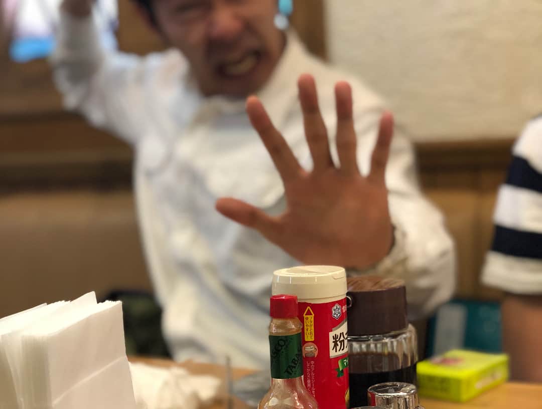 太田博久さんのインスタグラム写真 - (太田博久Instagram)「北海道は釧路でお仕事でした。 #釧路名物スパカツ  #iPhone X #チーズの背景しずる池田さん」11月18日 0時05分 - hirohisaota