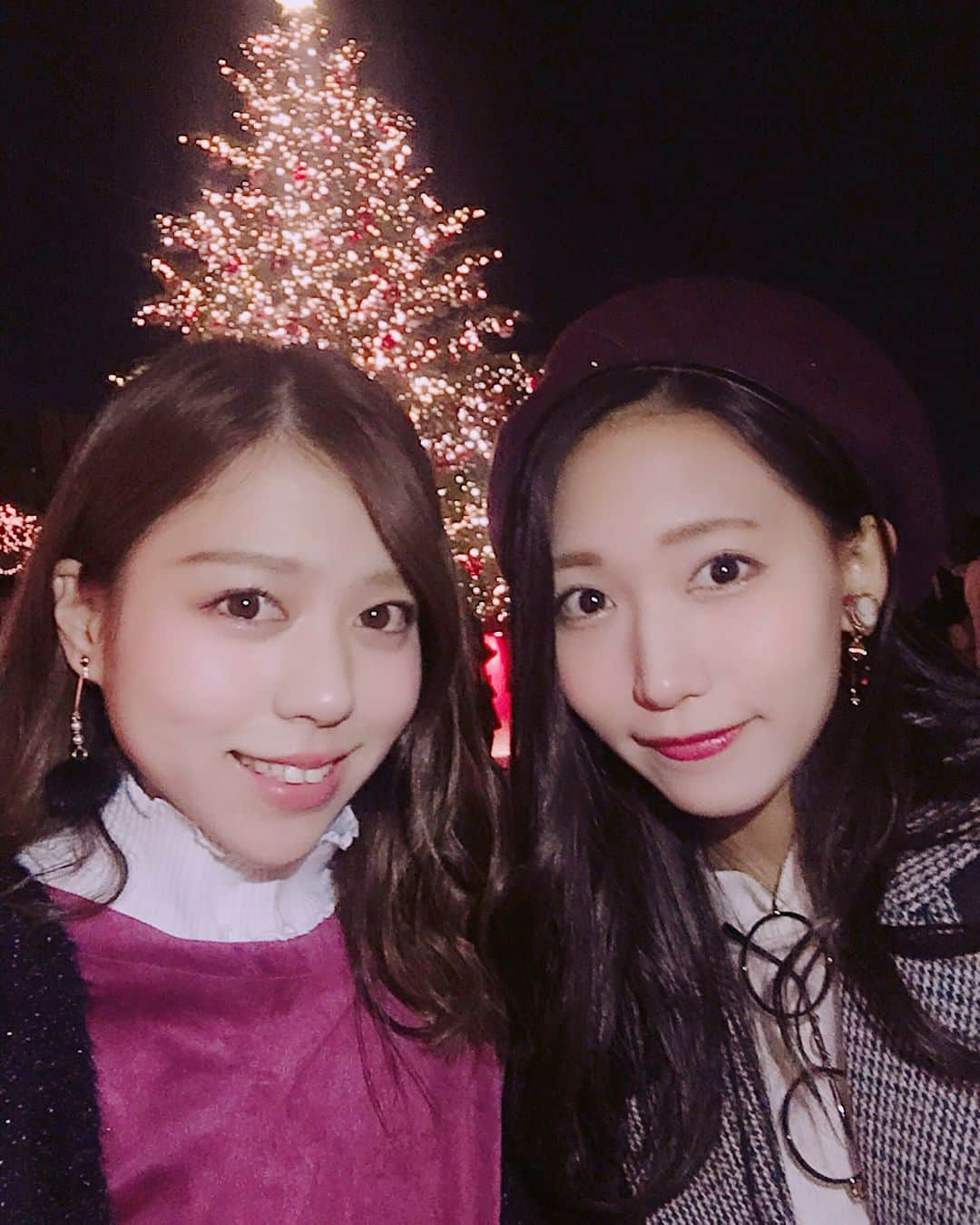 青木千春さんのインスタグラム写真 - (青木千春Instagram)「＊ ＊ ＊ Xmas🎄❄💗 クリスマスの時期が やってきた〜*ଘ(੭*ˊᵕˋ)੭* ੈ✩‧₊˚ クリスマスの雰囲気とか イルミネーションとか いちばん好きな季節...♪*ﾟ ＊ ＊ ＊  #Xmas #クリスマスツリー #恵比寿ガーデンプレイス #イルミネーション #キラキラ #冬」11月18日 0時04分 - chiiihaaarun