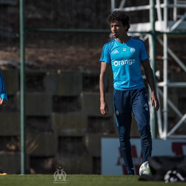 オリンピック・マルセイユさんのインスタグラム写真 - (オリンピック・マルセイユInstagram)「🇧🇷 • • #Training #Brazil #Luiz #Gustavo」11月18日 5時39分 - olympiquedemarseille