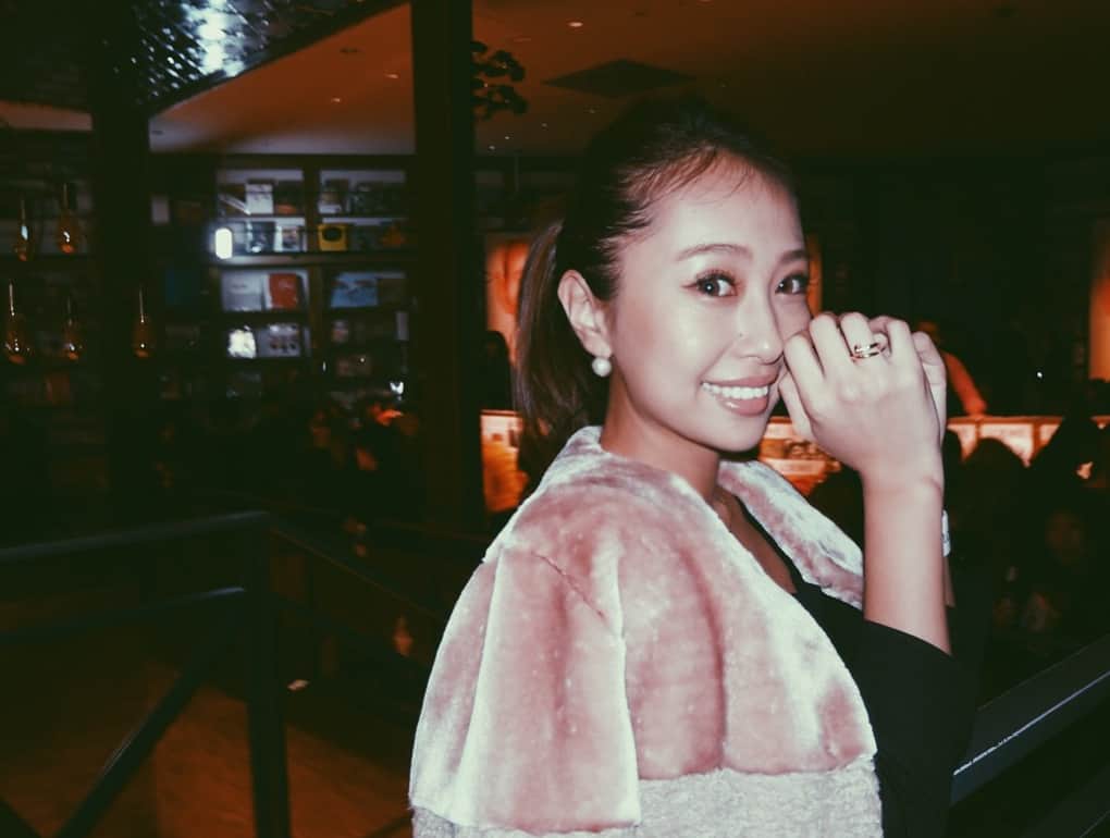 佐野友妃子さんのインスタグラム写真 - (佐野友妃子Instagram)「昨夜はLOEWEPARTY🍸💕✨ とっても素敵な空間だったな😌  #LOEWE東京 #LOEWESS18 #pastpresentfuture#LOEWE」11月18日 12時26分 - yukikosano1111