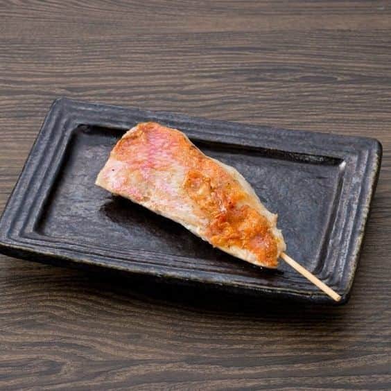 渋谷東急本店前ひもの屋のインスタグラム：「ブログ更新しました！ 「焼き鳥感覚で魚串を楽しむ ｜渋谷東急本店前ひもの屋」 当店へのご来店お待ちしております。 ▼詳しくはこちらから▼ https://goo.gl/yDSnZh 電話番号　050-7302-3161 #渋谷 #渋谷東急本店前ひもの屋 #日本酒 #宴会 #歓送迎会 #ひもの #和食」