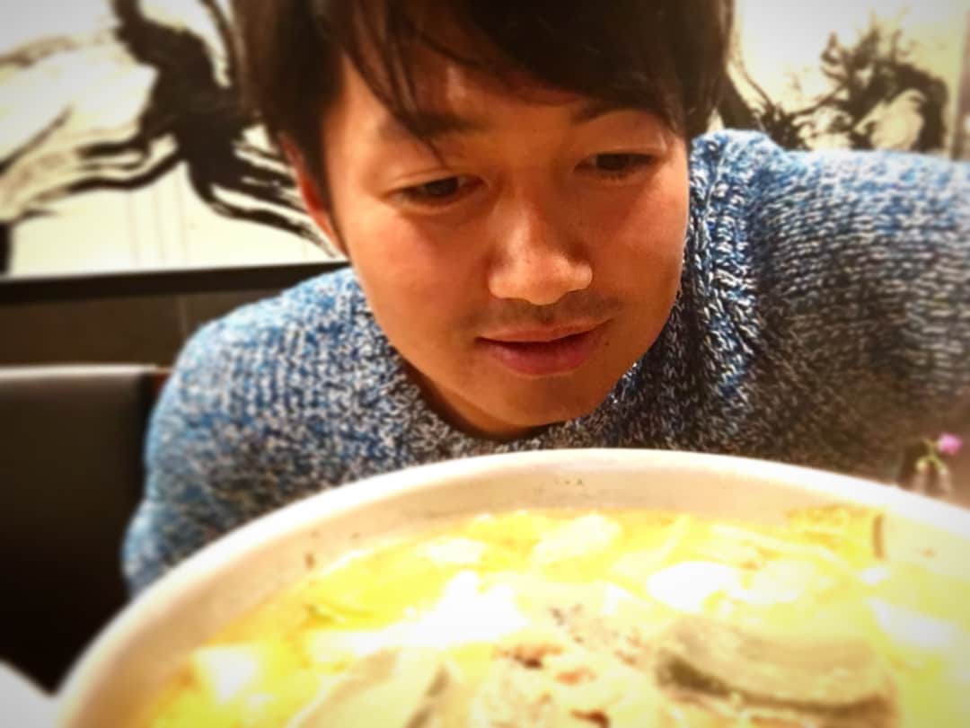 唐川侑己さんのインスタグラム写真 - (唐川侑己Instagram)「こんな寒い夜はお鍋で😋 #鶏#高たんぱく質#おいしいよー#髪切りました#顔腫れてる#親知らず抜きました#良い週末を」11月18日 19時18分 - yuki_karakawa19
