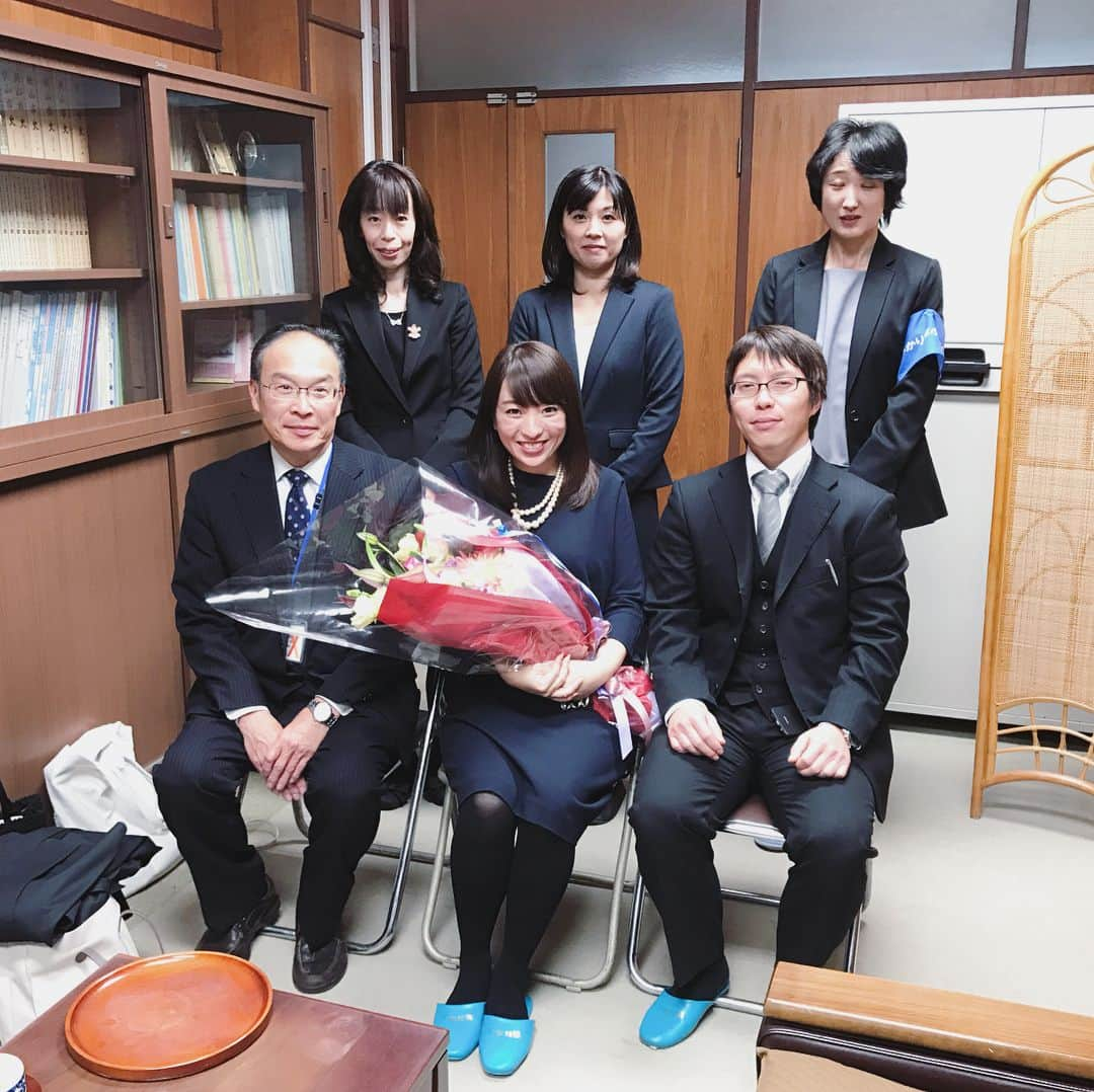 鈴木美穂さんのインスタグラム写真 - (鈴木美穂Instagram)「きょうは埼玉県狭山市の小学校で講演。 帰宅して、いただいたお花を飾りました♡  とっても可愛い♡」11月18日 21時54分 - mihosuzuki_hamamatsu