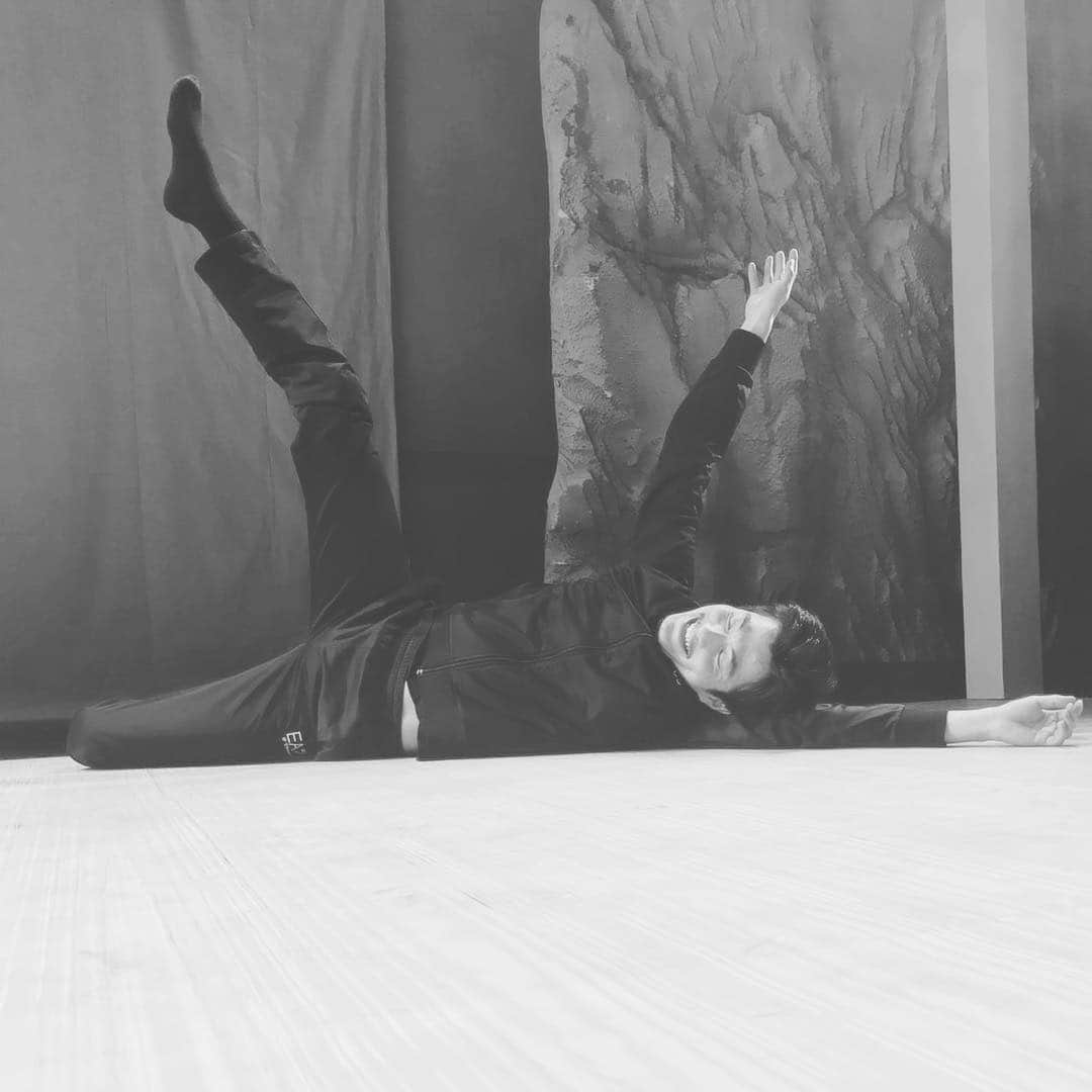 庄野崎謙さんのインスタグラム写真 - (庄野崎謙Instagram)「おやすみ  #天の河伝説 #休憩中」11月19日 1時44分 - shonozaki_ken