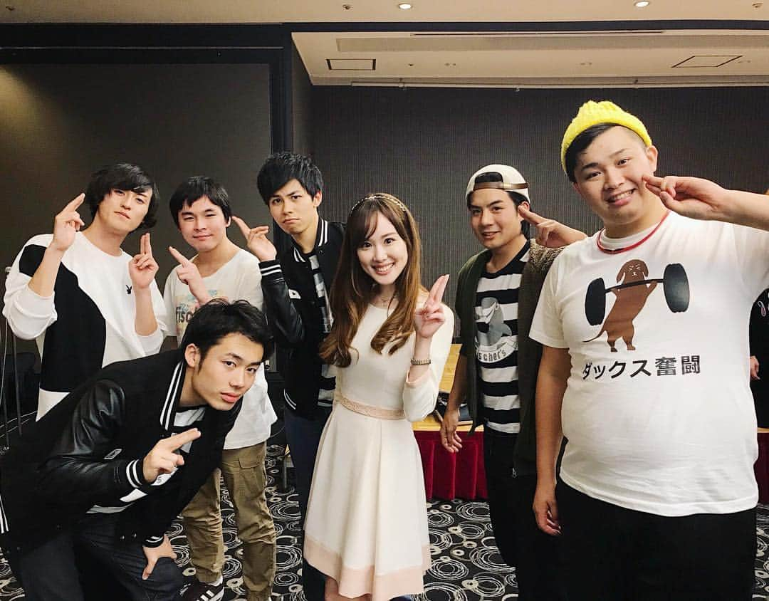 メロディー・モリタさんのインスタグラム写真 - (メロディー・モリタInstagram)「With Fischer’s from Japan!😄 Each member’s individuality shined throughout their powerful performance✨Adieu! フィッシャーズの皆さんとアデュー！ お一人お一人の個性とパワーが溢れているMC、トーク、ライブパフォーマンスで、最高の盛り上がりでした!!🙌 *From bottom left to right: Silkroad-san, Peketan-san, Dama-san, Masai-san, Motoki-san, Ndaho-san* #fischers #ufes #melodeeinjapan #フィッシャーズ」11月19日 11時10分 - melodeemorita