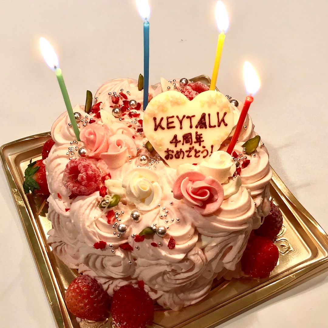 KEYTALKさんのインスタグラム写真 - (KEYTALKInstagram)「・ 本日、11/20 KEYTALKメジャーデビュー4周年‼️ 応援してくださっている皆様、いつもありがとうございます❗️ これからもよろしくお願いします❗️」11月20日 11時53分 - keytalk_official