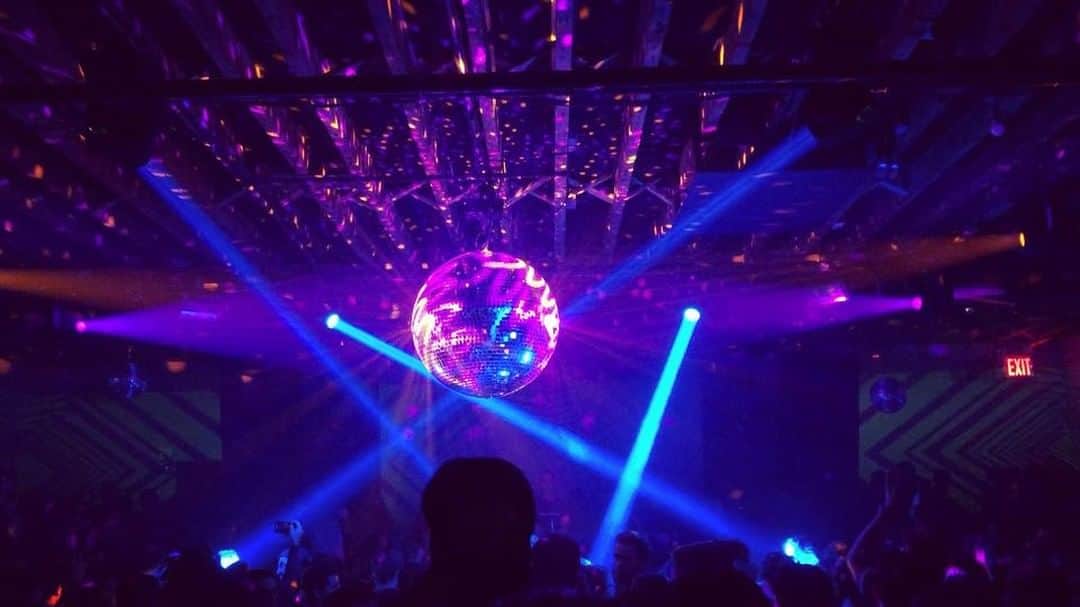 ヒューバートのインスタグラム：「I really like this club 🤩🤩🤩」