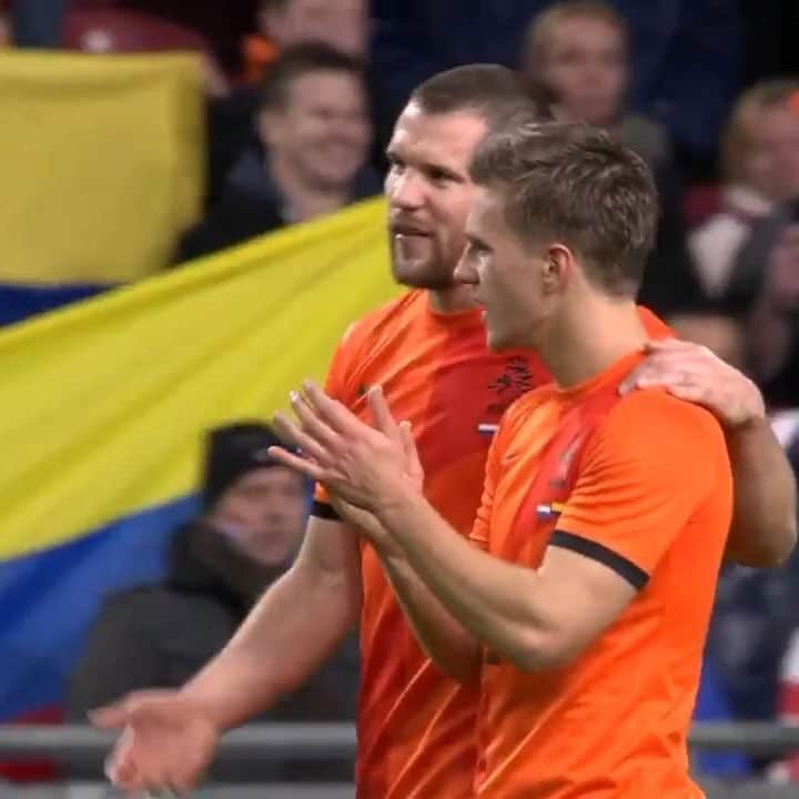ジョエル・フェルトマンのインスタグラム：「Debut in 🇳🇱 4 years ago #oranje #mondaymotivation」