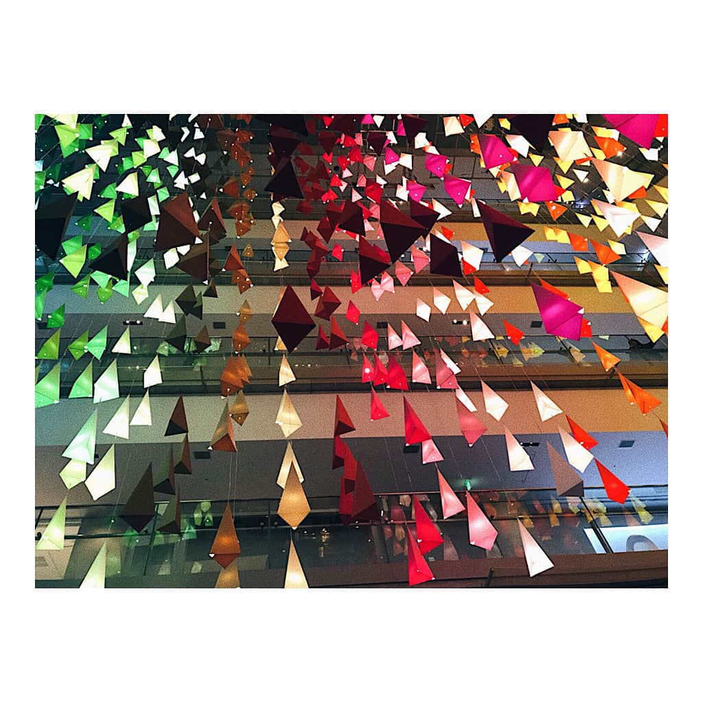鈴木友菜さんのインスタグラム写真 - (鈴木友菜Instagram)「小さいお友達がお花くれた💐」11月20日 21時05分 - yuuna_suzuki