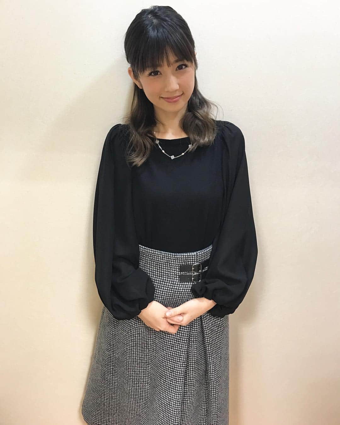 小倉優子さんのインスタグラム写真 小倉優子instagram 今日は 収録でした 衣装は トップス スカート M Premier アクセサリー Imacでした 最近 冷え性が酷くなっている気がします 今日もヒートテックでした 皆さんは 冷えを感じていませんか