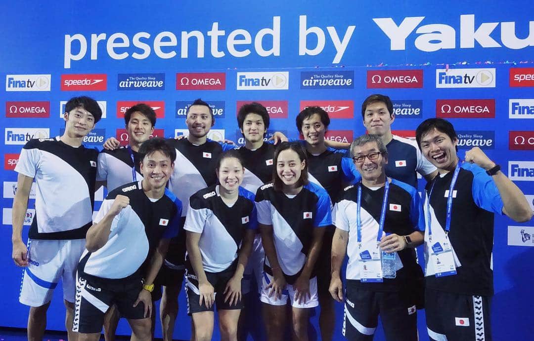 のインスタグラム：「Had a great racing with awesome world swimmers in World Cup 2017🇨🇳🇯🇵🇸🇬 W杯終了し帰国しました！ベストも沢山でて、まだまだ伸び盛りなんだとアピール出来たのではないでしょうか！？笑 100mでは49.88🥇と50秒を割れて、200mIMでは1:54.44のベスト🥈良い経験ができました🙏  週末はイベントが２つあるのでツイッター見てみてください👍🏻 #swc2017 #眠い #バサロが少し上手くなった #目指せバサラー」