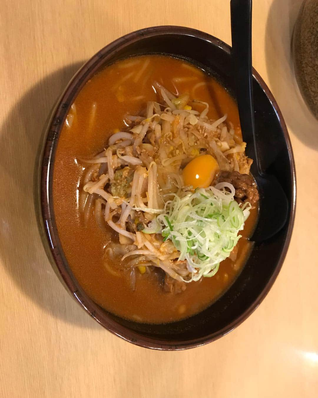 菅原秀のインスタグラム：「やっと行けた🍜  #柳家 #納豆キムチらーめん #仙台東口 #写真美味しそうに撮れなかった笑」