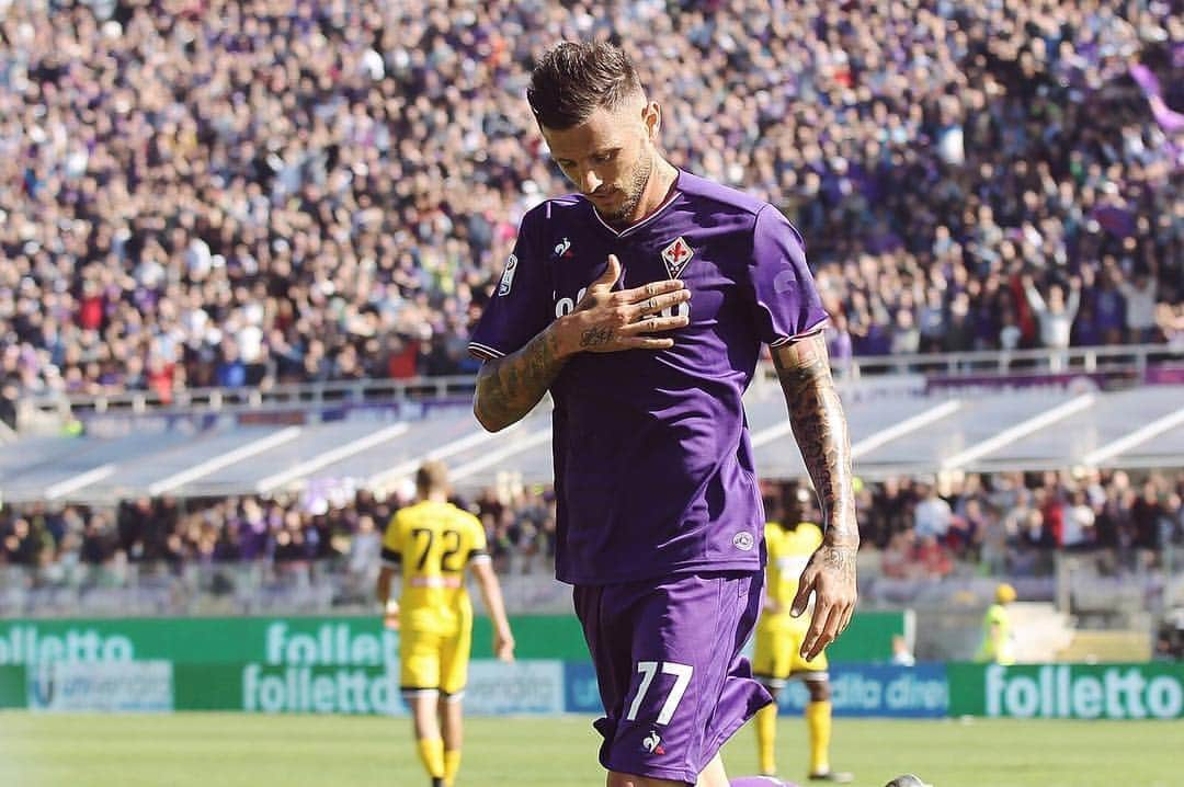 シリル・テレオーのインスタグラム：「Sulla via del rientro  Forza viola 💜」