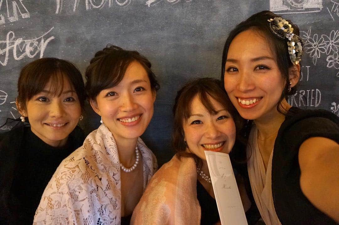 Miho Tanakaさんのインスタグラム写真 - (Miho TanakaInstagram)「♡ . ヤン今頃ハワイ楽しんでるかな🍹 . . #じゅんこはお初 #yankumi #wedding  #あいのり」11月21日 15時19分 - mie__blogger