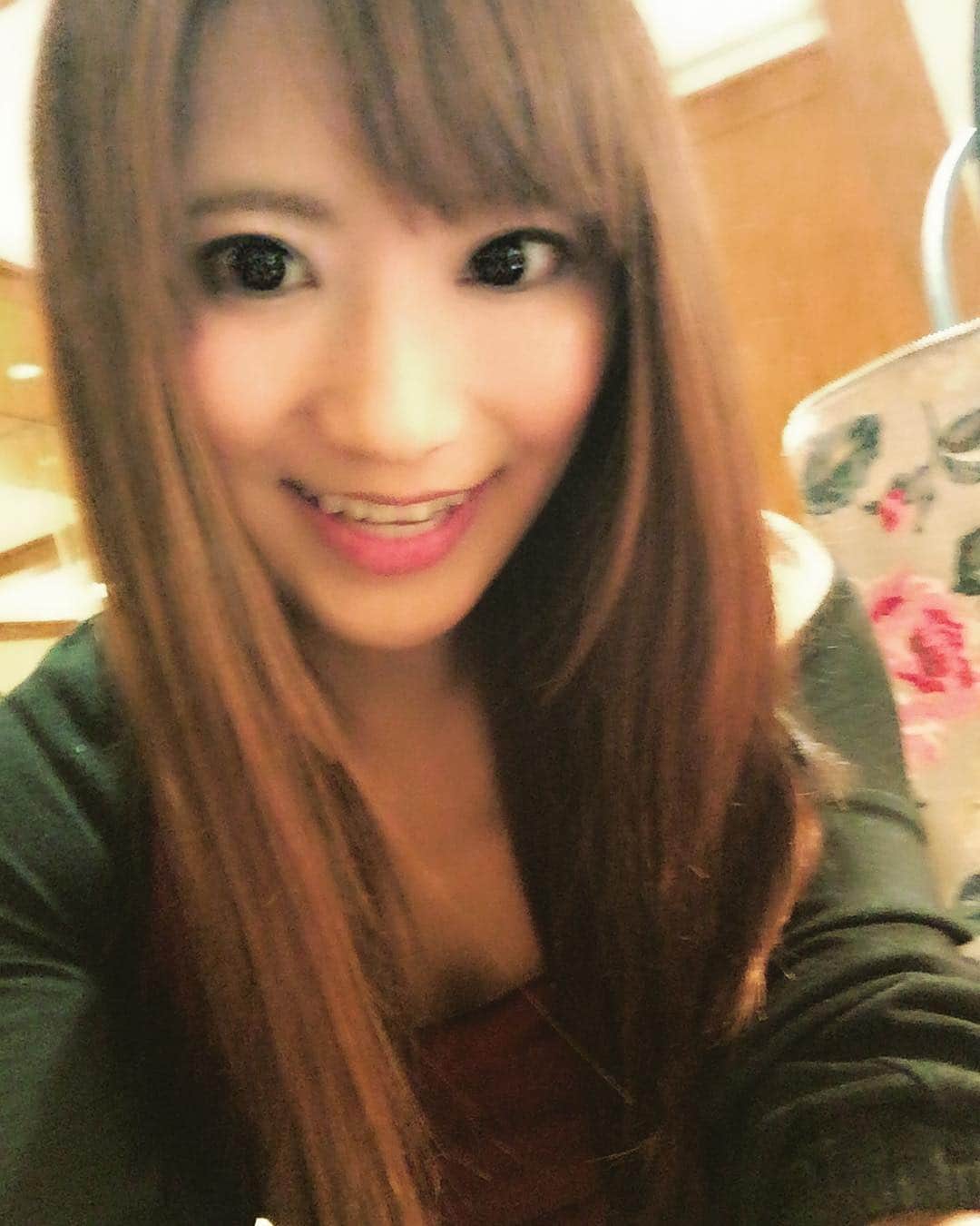 香西咲さんのインスタグラム写真 - (香西咲Instagram)「‪ #ご報告  #AV女優  #引退 して１週間 (作品の発売は3月位まで続きますが) 香西は一旦自分を見直す為にも  #正社員 で #フルタイム勤務 始めました(o^^o)‬ ‪と言っても何も変わりません。夢も思考も変わりません。会社も健在です。今は将来の為の修行の時期。‬ ‪ #今後ともよろしくお願い致します💕」11月22日 0時05分 - saki.kouzai