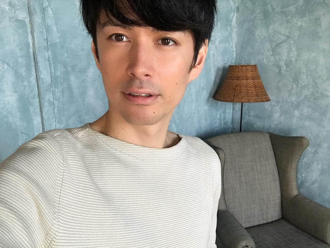 加藤仁志さんのインスタグラム写真 - (加藤仁志Instagram)「今日は落ち着いた部屋🏡 #shooting #model #mens」11月22日 11時00分 - hitoshikatou