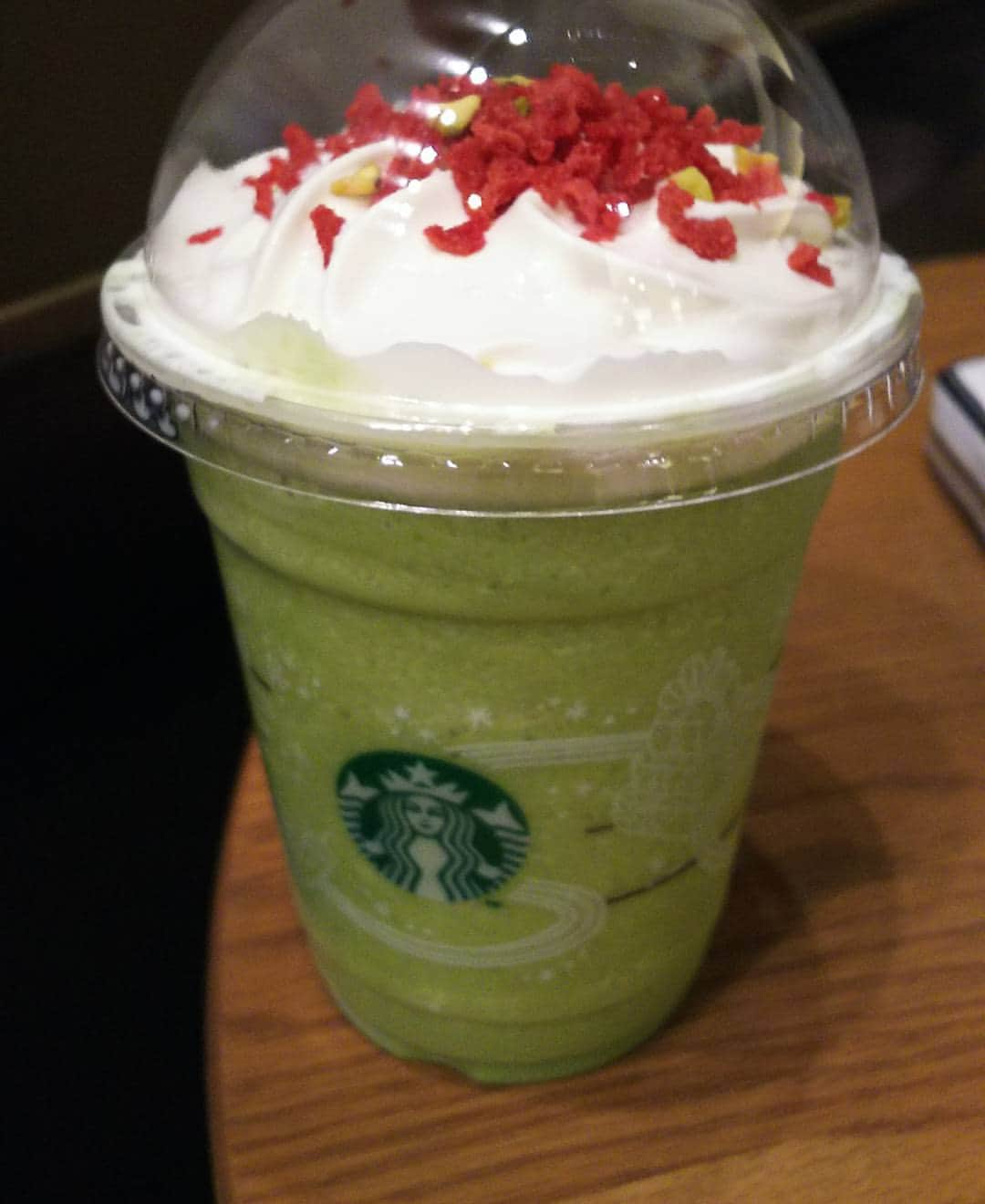 高橋大樹のインスタグラム：「ピスタチオ😋  #ピスタチオフラペチーノ#スタバ#久しぶり」