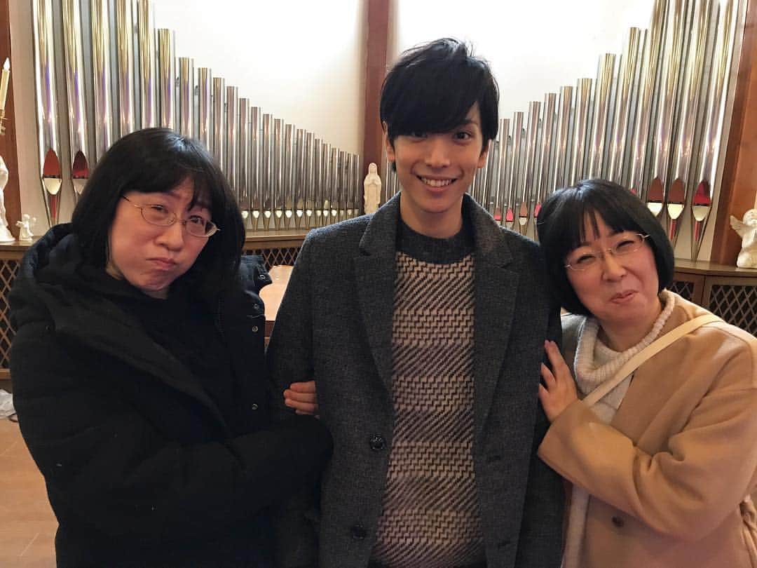 TBS「監獄のお姫さま」のインスタグラム：「#この恋は幻なんかじゃないはずだって私は生きているから神様ありがとう  略して#恋神  第6話ではシーズン5#泥沼が放送されていました！ どんな内容になってるかは#TVerでチェックしてね #監獄のお姫さま  #阿佐ヶ谷姉妹  #奇跡の姉妹共演 #現場は爆笑 #Season10まであるらしい #監獄のお姫さま #黒羽麻璃央」
