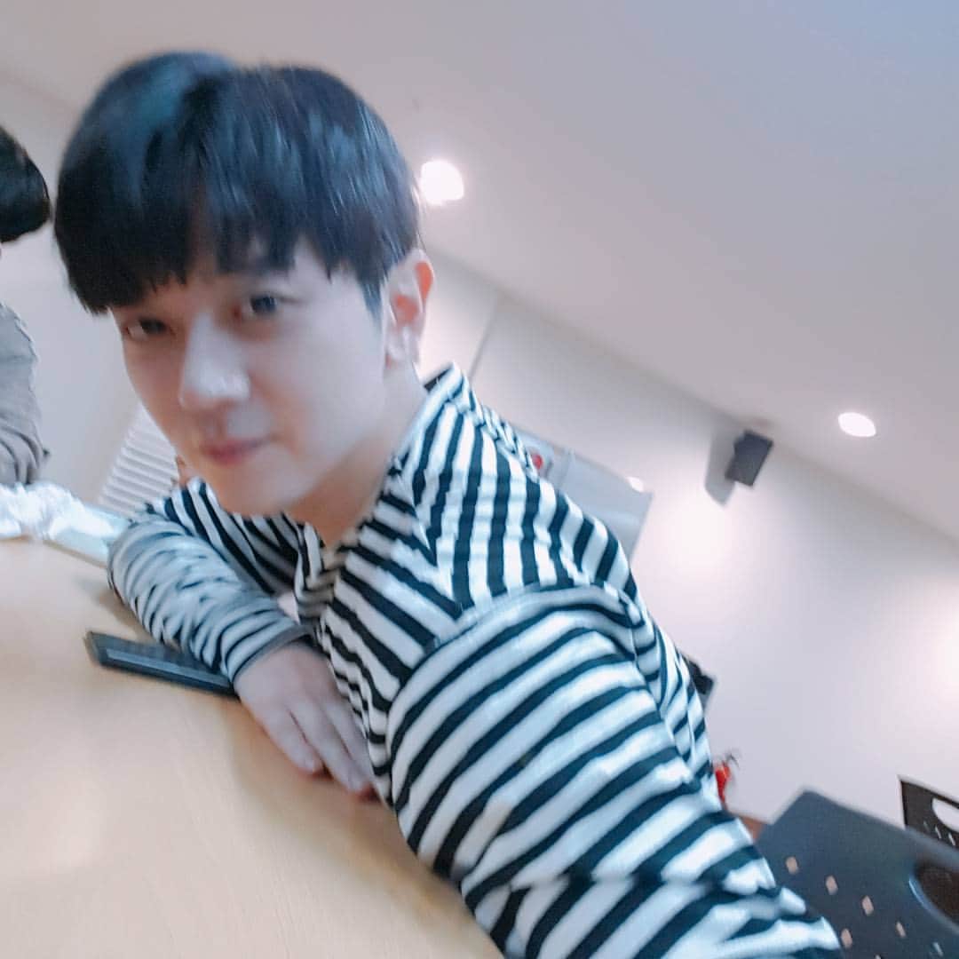 のインスタグラム：「#역동적인#selfie」