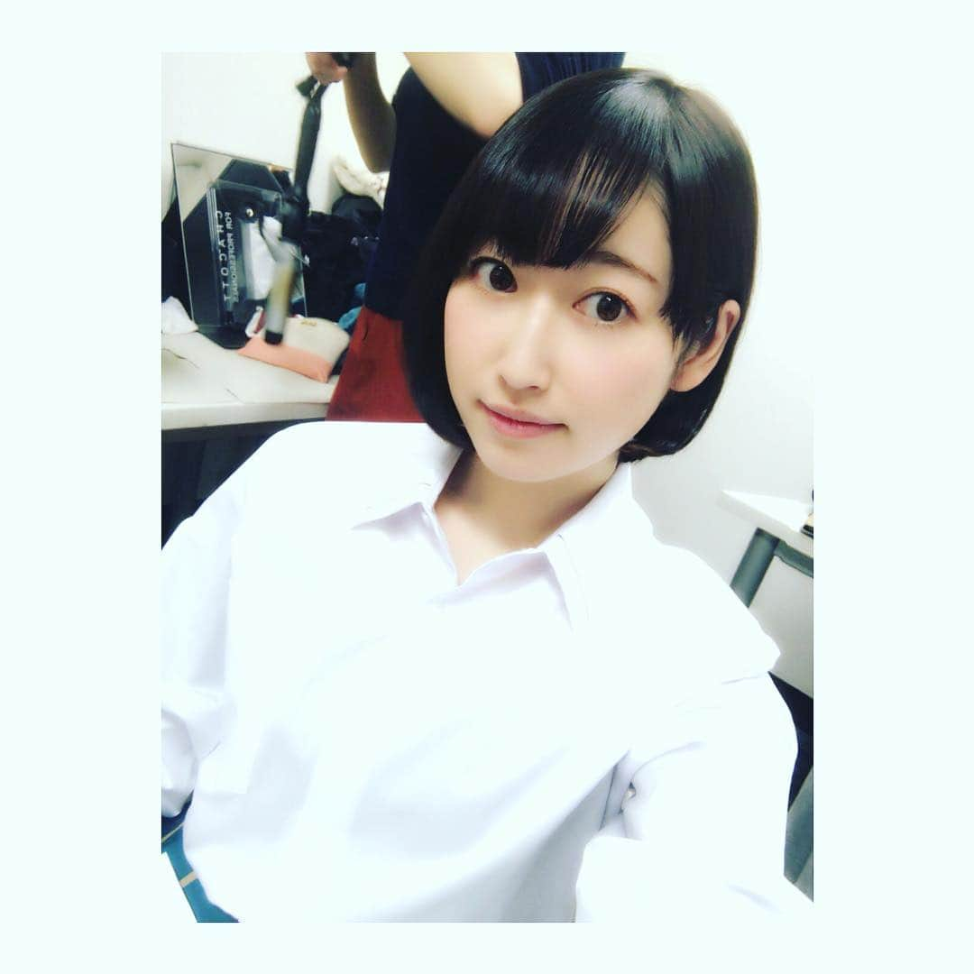 五十嵐裕美さんのインスタグラム写真 - (五十嵐裕美Instagram)「完成前。もうツインテには出来ないんやで。ショート制服も新鮮🙌 #桜Trick」11月22日 22時22分 - hiromi_ig