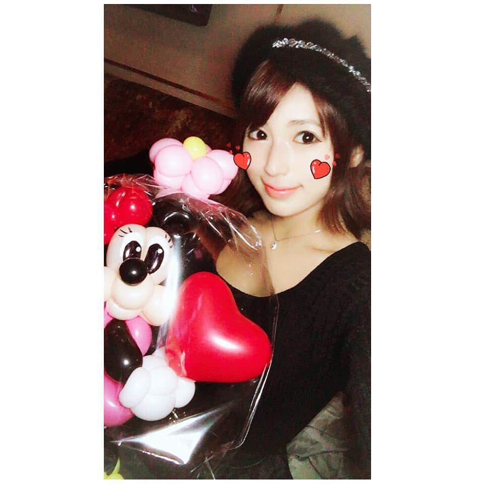 星野ナミのインスタグラム：「ミニーちゃん作ってもらった🎀🎈 #バルーンアート #balloonart」