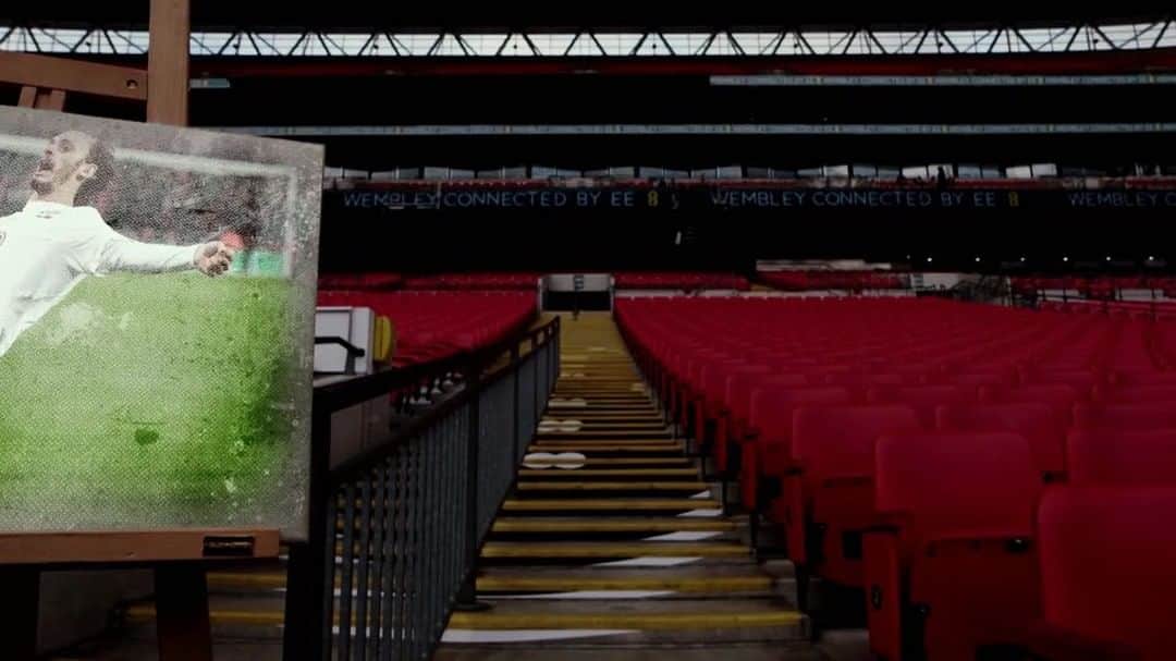 マノロ・ガッビアディーニのインスタグラム：「Ci vediamo su Sky nell’episodio di questa settimana di Premier League World  See you in this week’s episode of Premier League World」