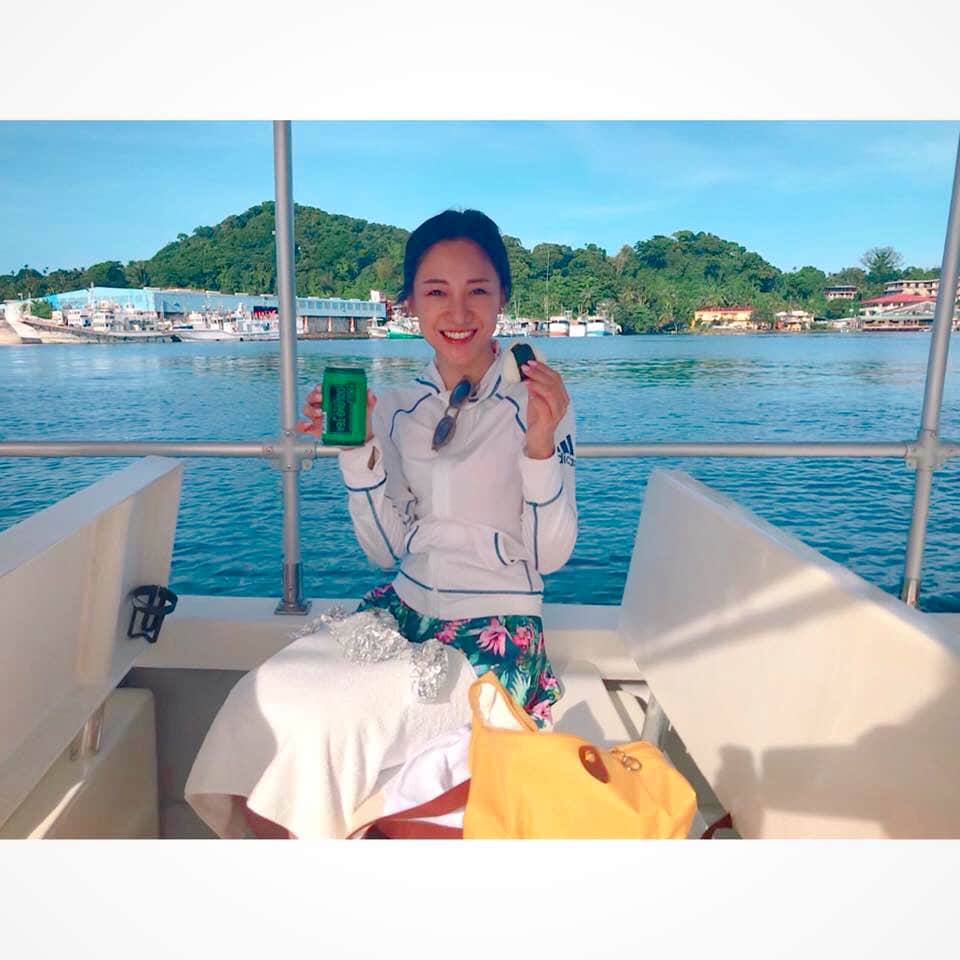 朝日放送「朝だ！生です旅サラダ」さんのインスタグラム写真 - (朝日放送「朝だ！生です旅サラダ」Instagram)「@yumi.morikawa - #パラオの海 を巡る旅🐳 陸上よりも海上で過ごす時間が長かったんじゃないかな、と思うくらい海と共存していました(^^) #朝ごはん もボートで🍙 雄大な海を眺めながらのご飯は最高に美味しかったです！！！ ・ ・ ・ ・ ・ #おにぎり #お茶  #船の上で #いただきます #絶景 #海 #虹  #南の島 #Palau #パラオ _ #ABC #朝日放送 #朝だ生です旅サラダ #旅サラダガールズ #森川侑美 #現役OL  #関西弁 #travel #trip #海外 #旅」12月20日 7時35分 - tabisalad