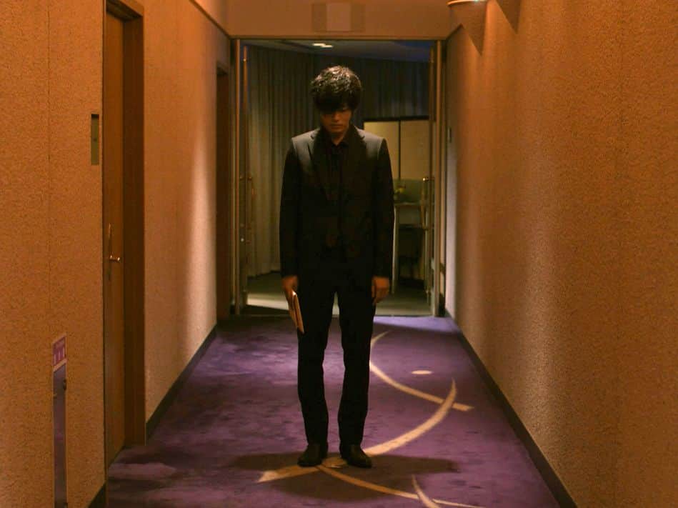 dTVさんのインスタグラム写真 - (dTVInstagram)「・ dTVオリジナルドラマ「不能犯」配信まで後2日 👁‥‥‥‥‥‥‥‥‥‥‥‥‥‥‥‥‥‥‥‥‥👁 ということで、松坂桃李さん演じる宇相吹正 の 超クールで格好いいドラマの場面写真を一挙大公開！！ ・ NHKで放送中の「わろてんか」にも出演中の松坂さん、 ドラマ「不能犯」ではこれまでのイメージを一新して 初のダークヒーローを演じてます！！ ・ #dTV #不能犯 #愚かだね人間は #宇相吹正 #松坂桃李 #多田友子 #沢尻エリカ #ドラマ不能犯 #1222 #配信開始 #映画不能犯 #0201 #劇場公開 #永井大 #MEGUMI #永尾まりや #鈴之助 #森岡豊  #井澤勇貴 #萩原みのり #伊藤ゆみ #平岡祐太 #佐藤仁美  #内藤瑛亮 #GLIMSPANKY #宮月新 #神崎裕也」12月20日 14時14分 - dtv.pr