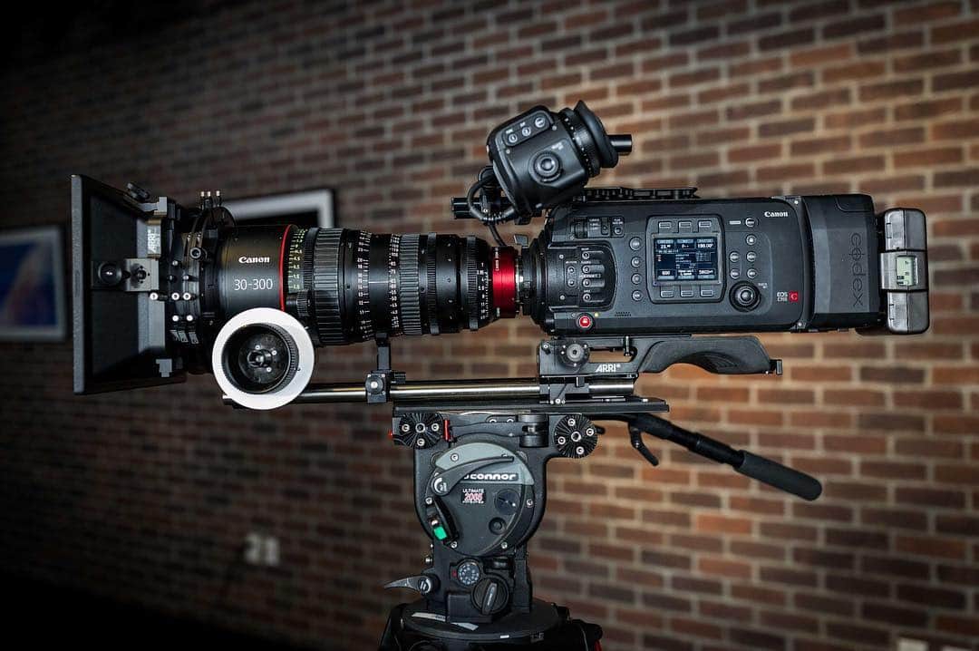 CANON USAさんのインスタグラム写真 - (CANON USAInstagram)「The #Canon #EOS #C700 and CN-E 30-300mm zoom lens. Also pictured is the @codexonline recorder capable of 4K 120 fps in RAW. The recorder fits directly on the back of the camera and is controlled through the camera menus.」12月21日 5時54分 - canonusa