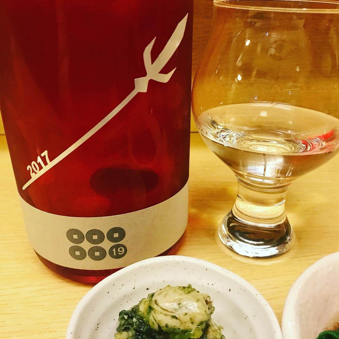 小日向えりのインスタグラム：「上田の尾澤酒造19 真田幸村、十文字槍ラベル！  限定60本😍  さすが #鎮守の森 #四谷三丁目」