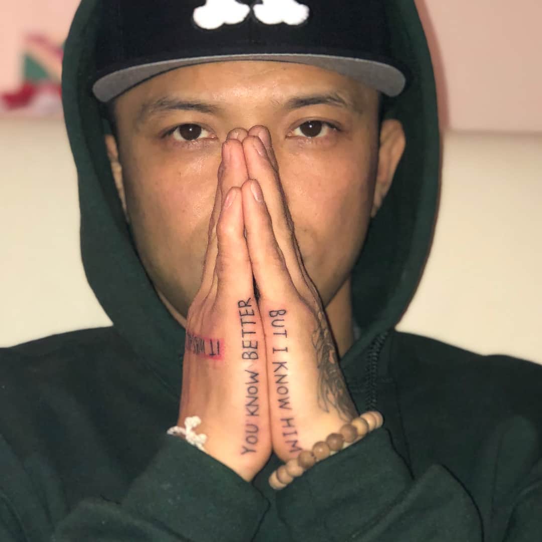 山本”KID”徳郁さんのインスタグラム写真 - (山本”KID”徳郁Instagram)「Got new tattoo from @ivankoloff “YOU KNOW BETTER, BUT I KNOW HIM”🙏 @akilla1」12月21日 19時57分 - kid_yamamoto